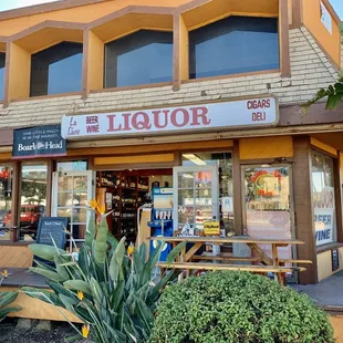 the outside of a liquor store