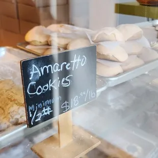 Amaretto Cookies