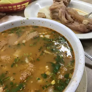 Large Menudo w/ Pata!