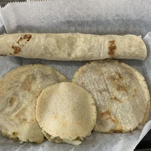 Gorditas y Burritos!