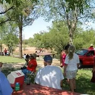 Picnic area at La Siesta Campgrounds