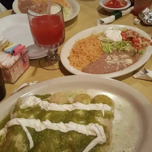 I always order the same thing: enchiladas la siesta