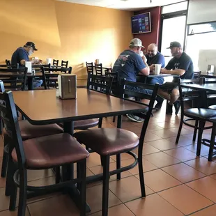 2 tables left plus mine and two more left before I snapped this, not bad for 10:45 am