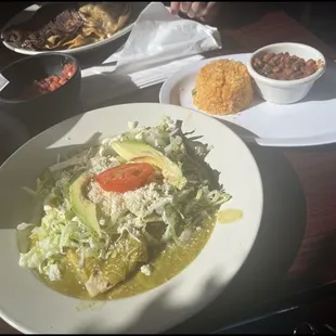 Enchiladas verdes de pollo