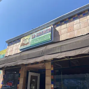 La Sirenita out front
