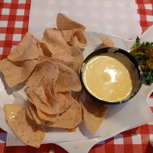 Queso and chips