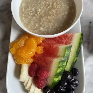 Maple Oatmeal and Fruit