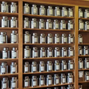 Loose tea canister wall