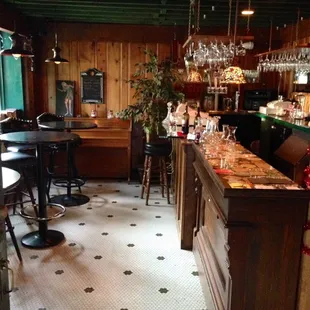 Seating - Entrance Area