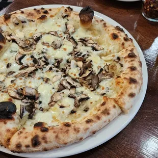 Funghi Pizza