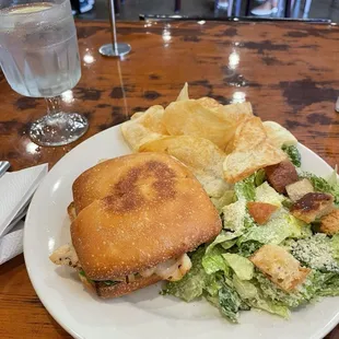 Sandwich &amp; salad