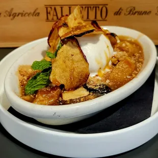 Apple &amp; Fig Cobbler, Ameretto Cookie Crumble
