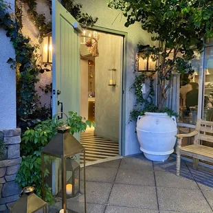 The beautiful entrance to the restaurant.