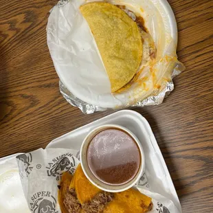 Quesabirriria + 3 birra tacos + consume + Horchata