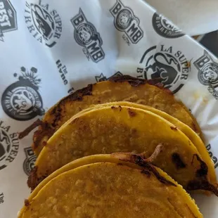 Quesotaco (3 birrias crispy tacos with cheese)