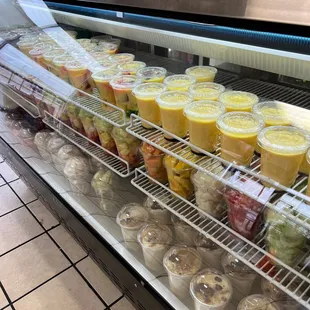 Frutas en vasos