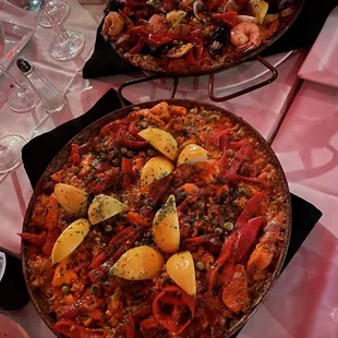 Meat and seafood paella