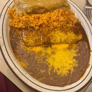 a plate of mexican food