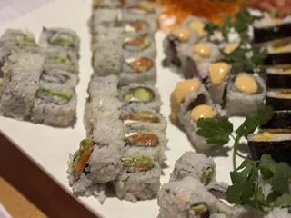 Tsunami Sushi