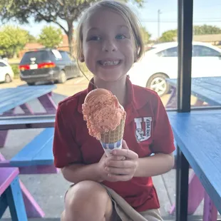 Check out the size of this cone!   And so cheap!