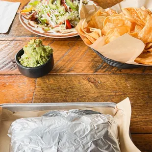 Burrito, Chips and guac, carne asada alambre