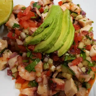 Tostada mixta 
Under new management