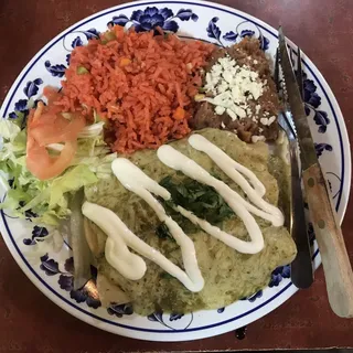 Enchiladas Verdes de Pollo