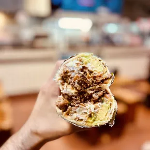 Asada/chorizo super burrito