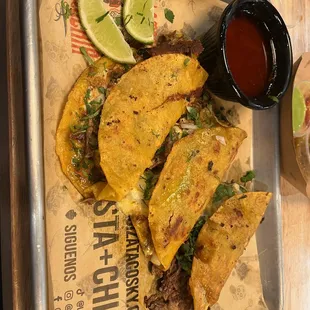  plate of tacos and a drink