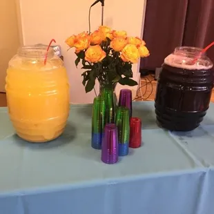 Pinneaple and hisbiscus agua fresca for a wedding in Palo alto