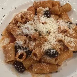 Rigatoni alla Puttanesca