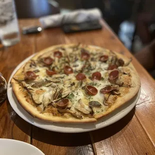 Pepperoni pizza with mushrooms added
