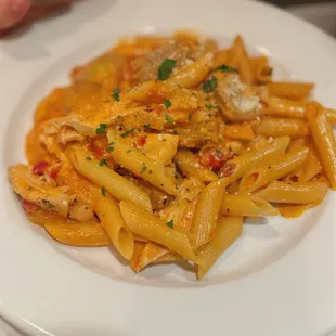 pasta dish, pasta, food