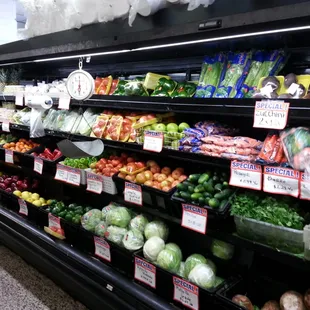 Lots of very fresh and inexpensive produce in the grocery store