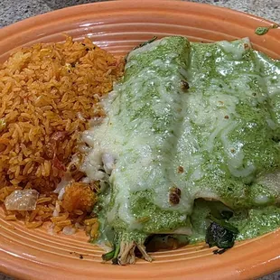 Spinach and chicken enchiladas with rice