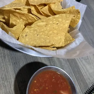Chips &amp; salsa