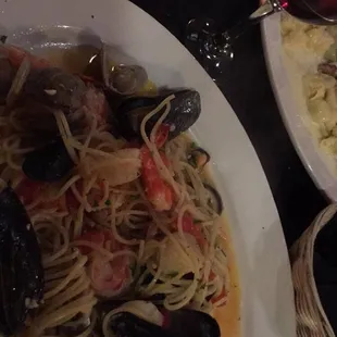 Frutti De Mar Pasta