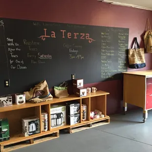 THE cutest burlap totes!