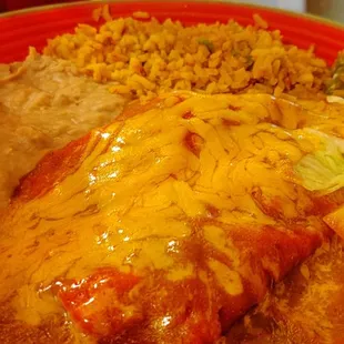 a plate of mexican food