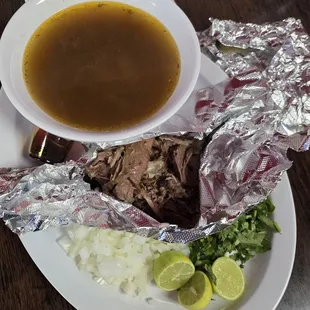 1/2 lb barbacoa with consomme