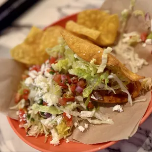 Crispy potato taco and mushroom quesataco