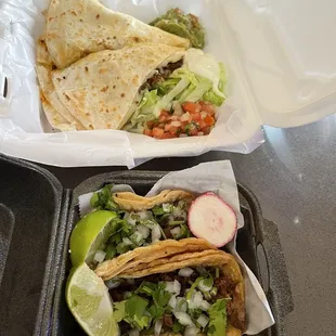 Quesadilla (steak) taco