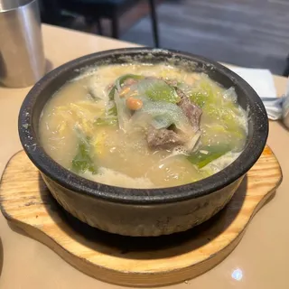 D3. Galbi-Haejang Guk Special/