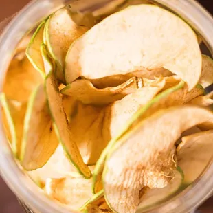 Succo del Nonno
El Abuelo rum, passion fruit, simple syrup, triple sec, garnished with dried apple.
