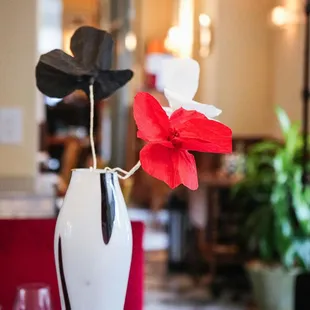 Bespoke Accents ! These delicate "poppy" flowers, made of fine crespa (crepe) paper, are assembled by hand and painted with pigments.