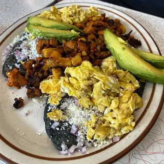 51. Desayuno Tlacoyos al Albanil