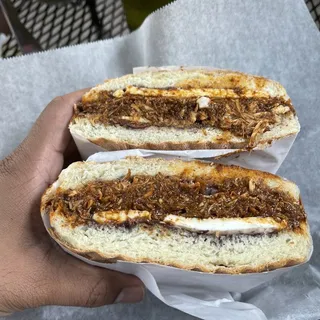 16. Pollo en Mole Torta