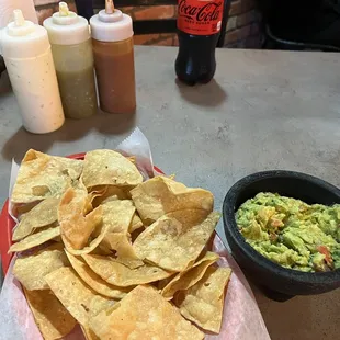 Homemade chips &amp; Guac