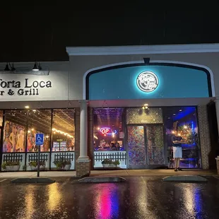 the outside of a restaurant