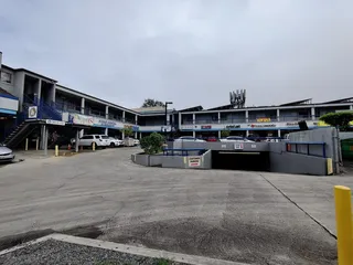 Kingsgate Plaza
